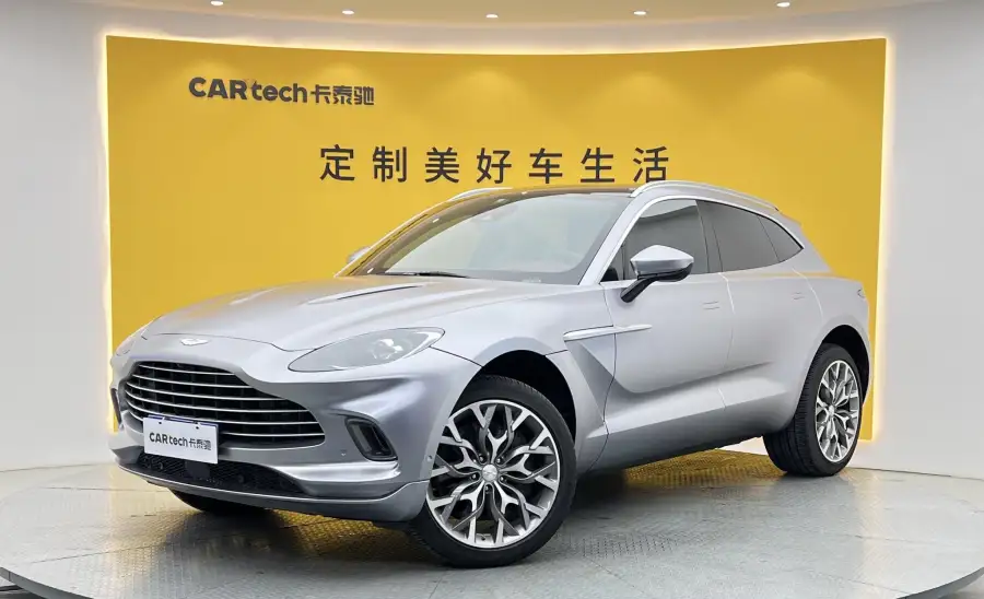 Aston Martin DBX 3.0T STRAIGHT SIX