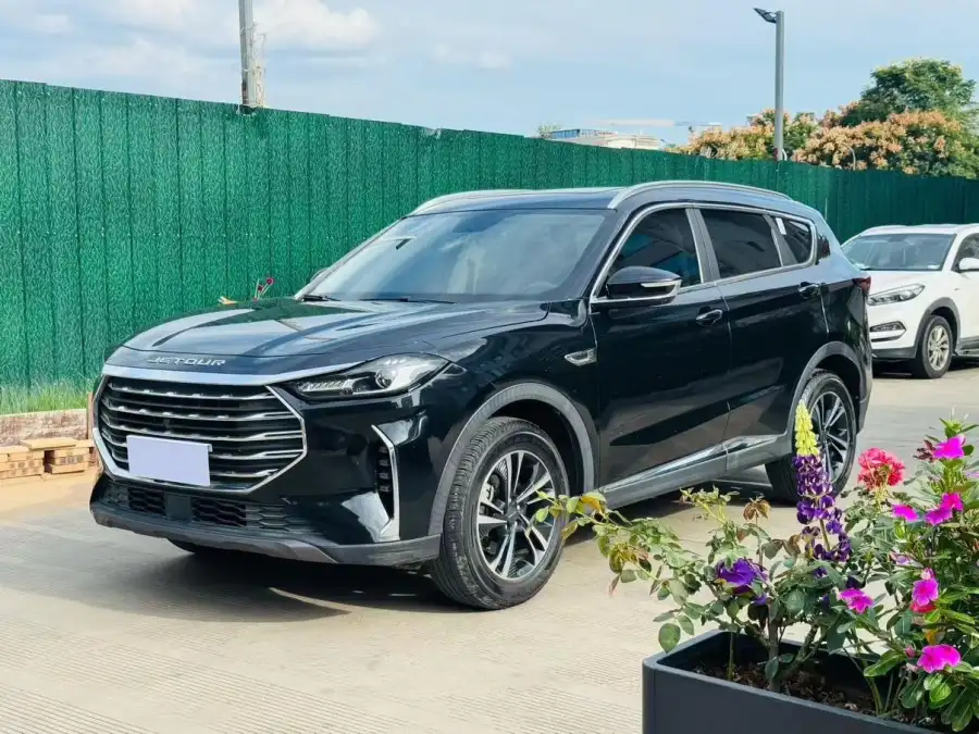 Jetour X70 Plus 1.5T CVT 5 мест