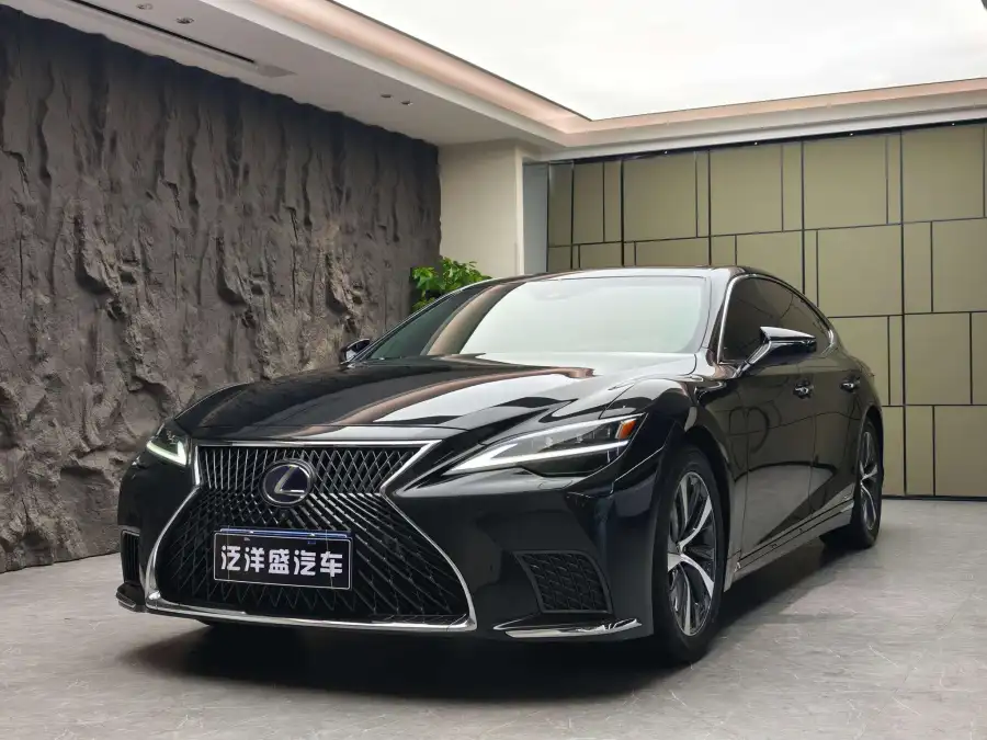 Lexus LS 500h