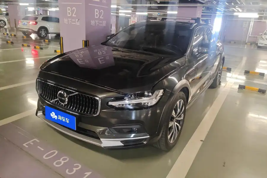 Volvo V90 Cross Country B5 AWD