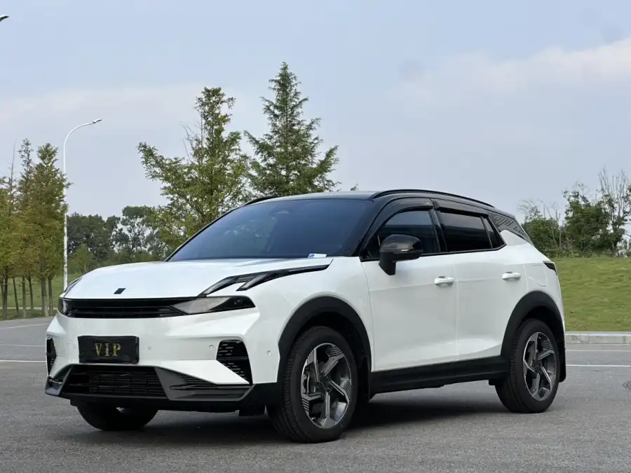 Lynk & Co 06 Renew 1.5T Halo