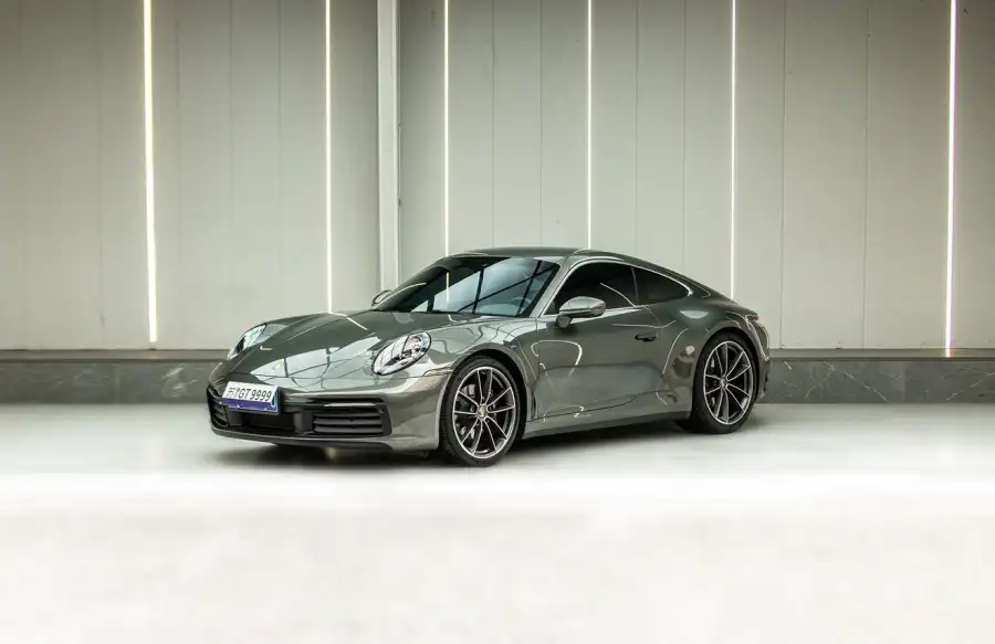Porsche 911 Carrera 3.0T