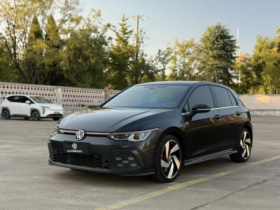 Volkswagen Golf GTI 380TSI DSG GTI