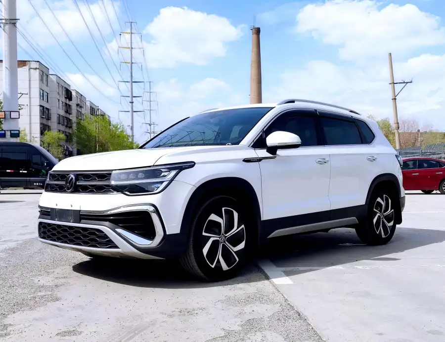 Volkswagen Tharu 300TSI 2WD