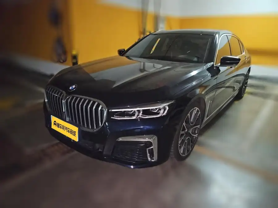 BMW 7 Series 740Li Lead M