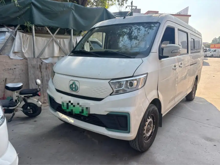 Changan Kuayue Kuayuexing V7 EV 251km Comfort 6 мест