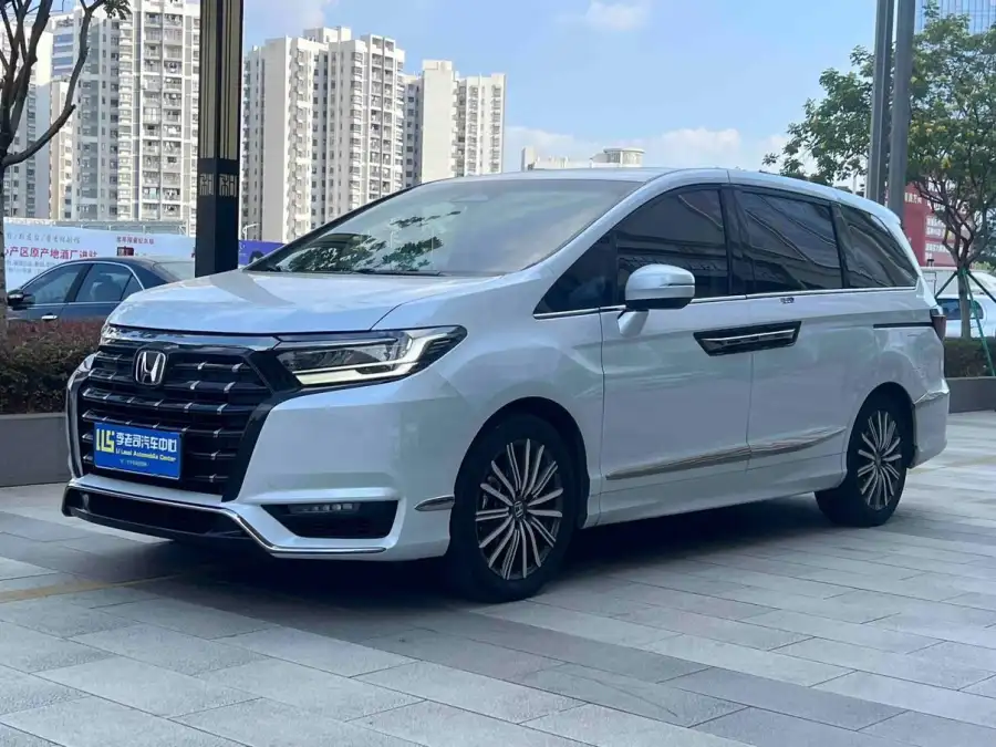 Honda Elysion 2.0L e:HEV Luxury