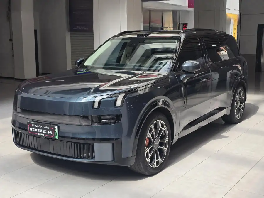 Lynk & Co 900 2.0T Ultra 6 мест