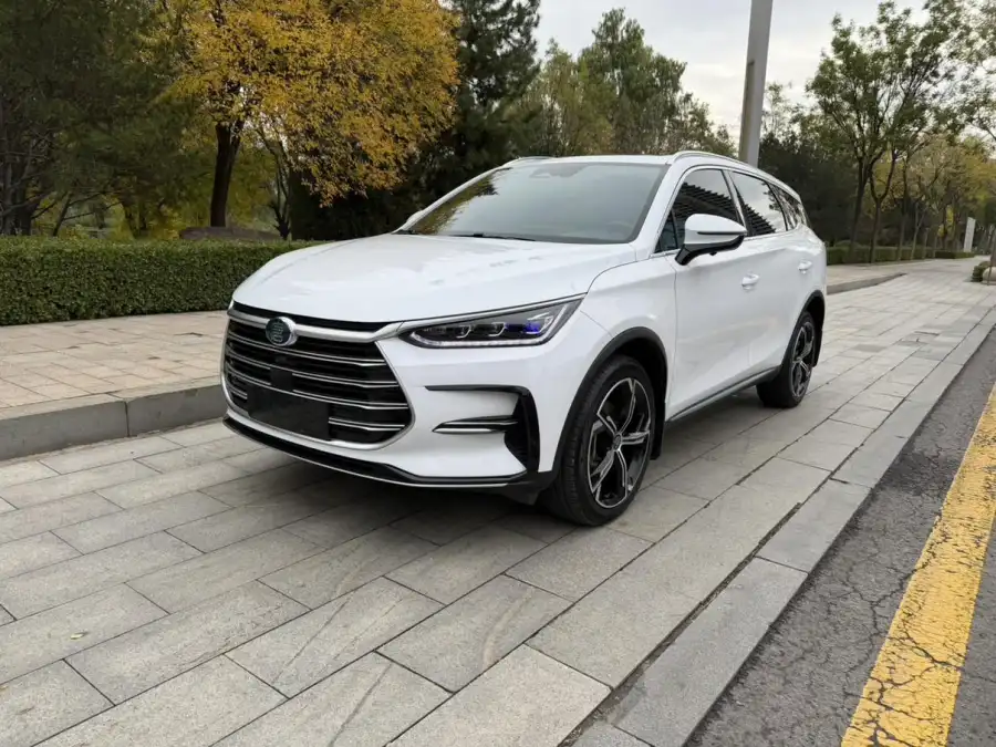 BYD Tang DM DM-i 1.5T 112KM