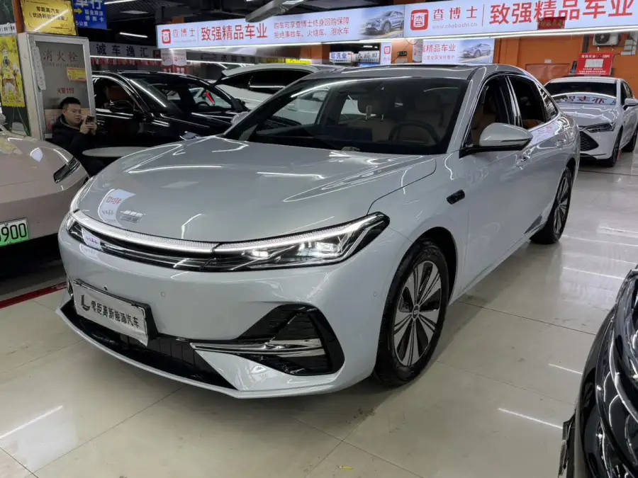Geely Galaxy A7 EM 235km Explore +