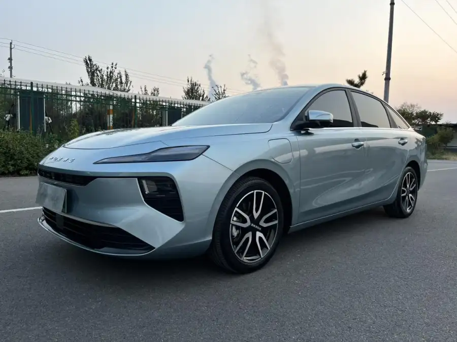 Roewe D6 520km Smart