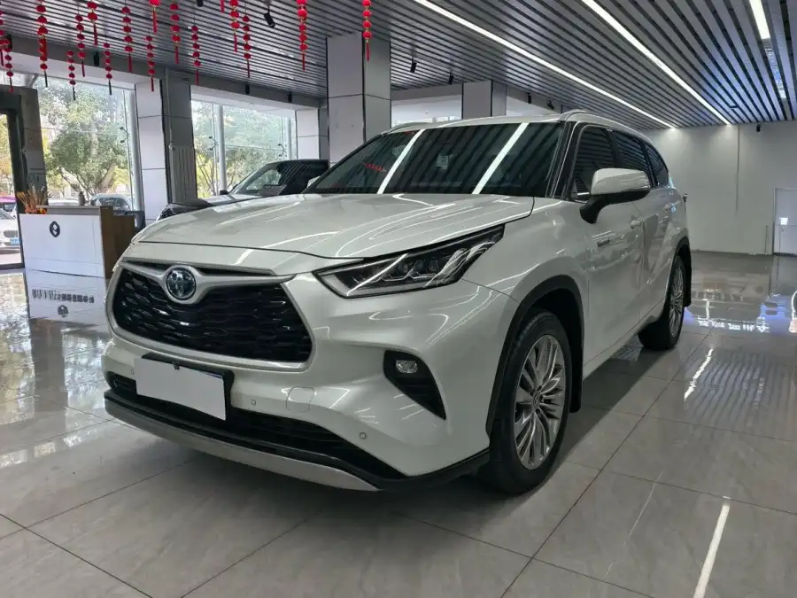 Toyota Highlander 2.5L 4WD Premium 7 мест