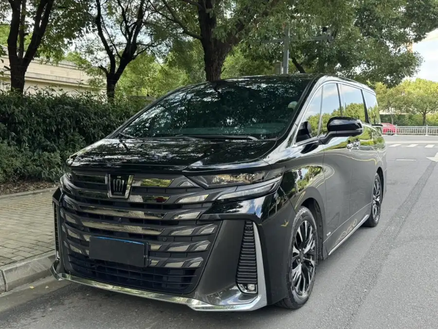 Toyota Vellfire 2.5L 4WD Supreme