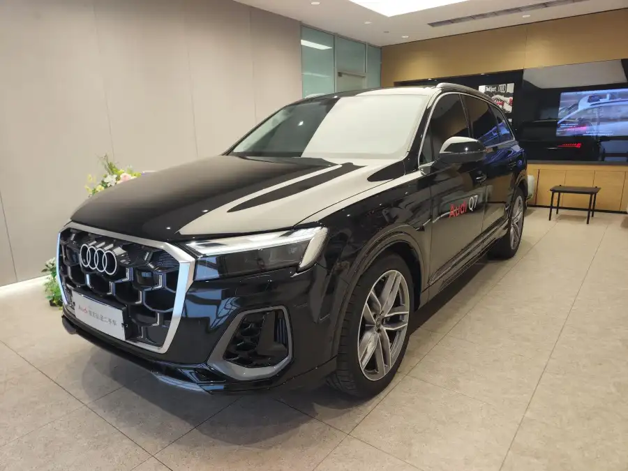 Audi Q7 55 TFSI quattro S line Sport
