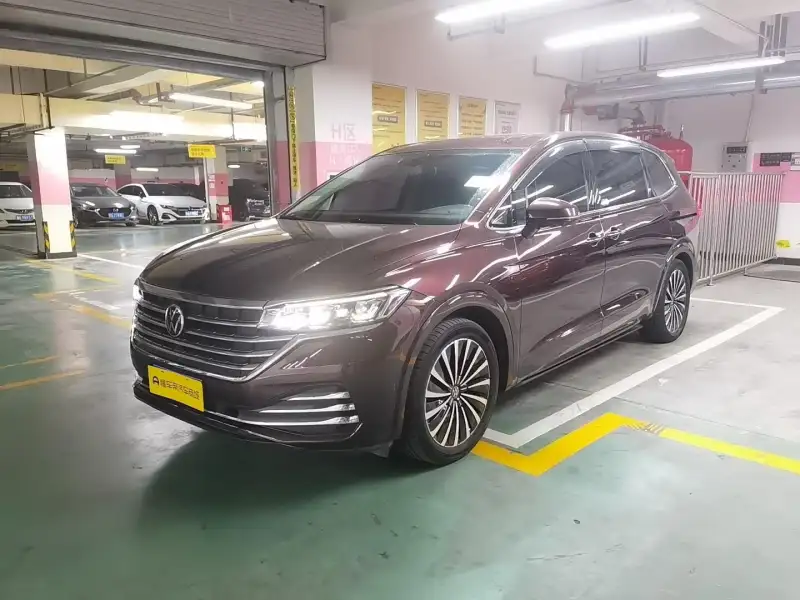 Volkswagen Viloran 380TSI Premium