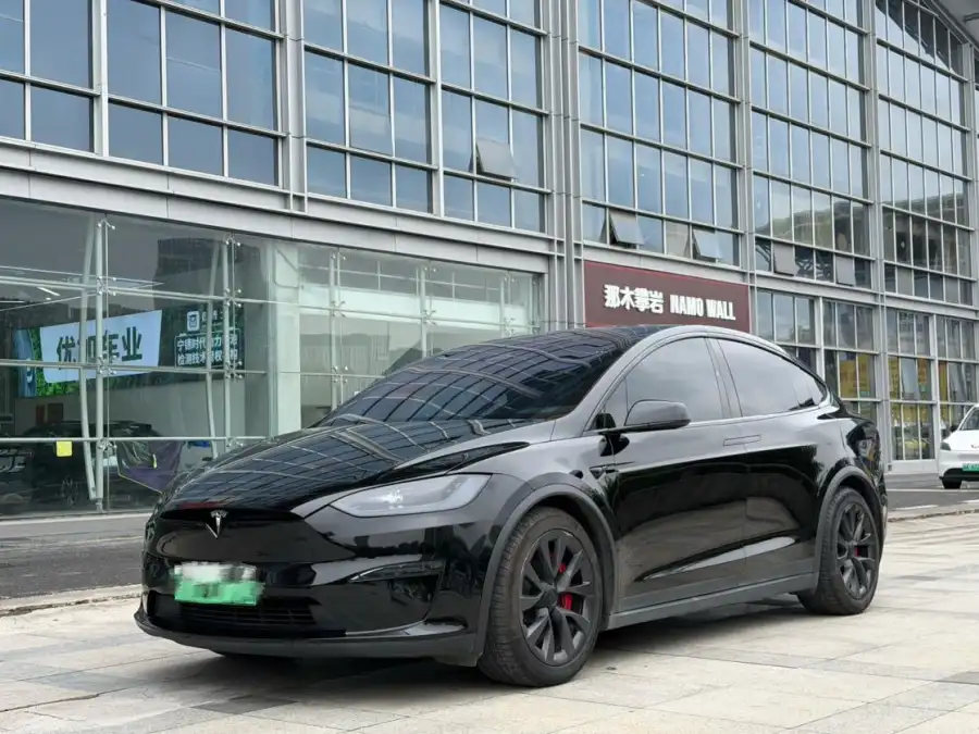 Tesla Model X Plaid