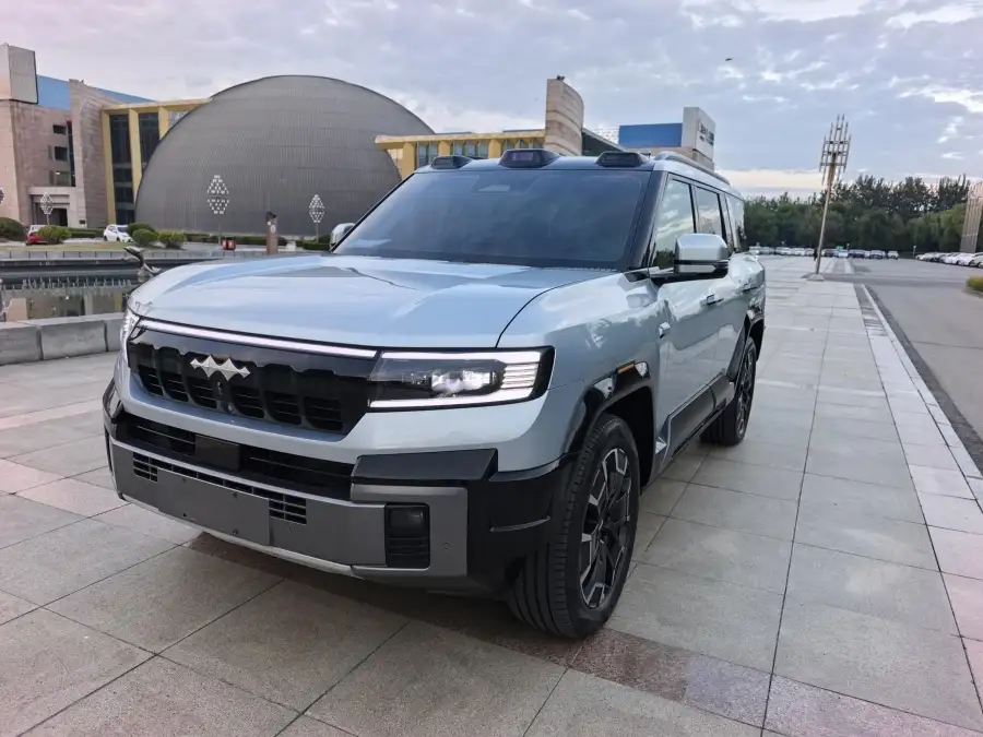 Fangchengbao Bao 8 7 мест