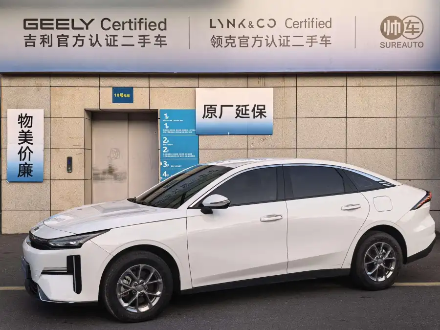 Geely Galaxy L6 1.5 EM-i DHT 60KM