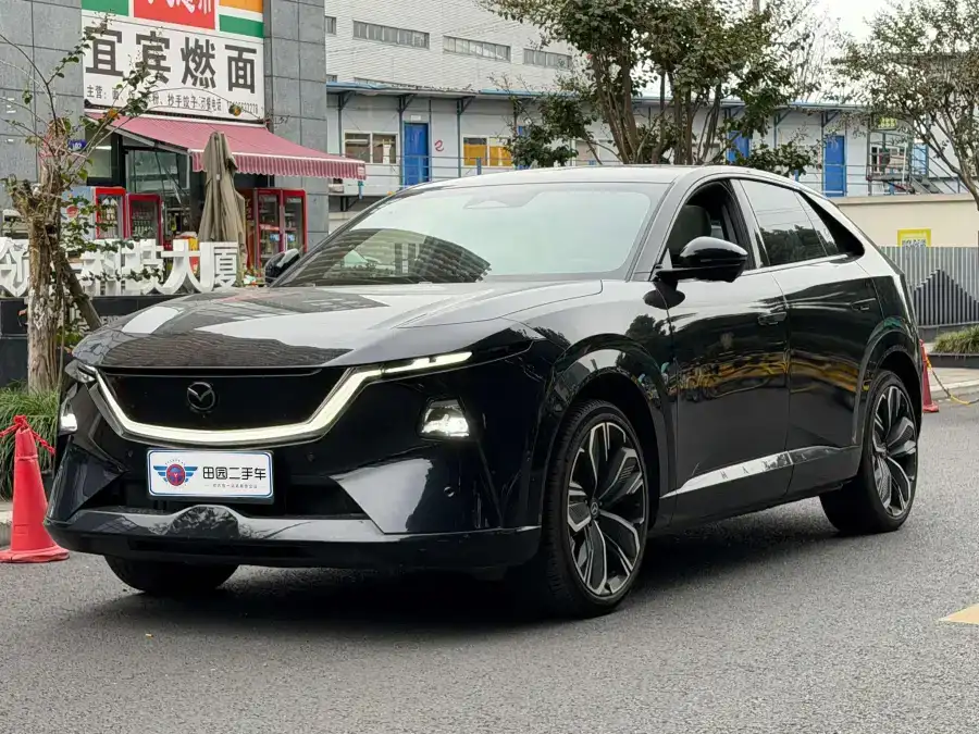 Mazda EZ-60 600 Max