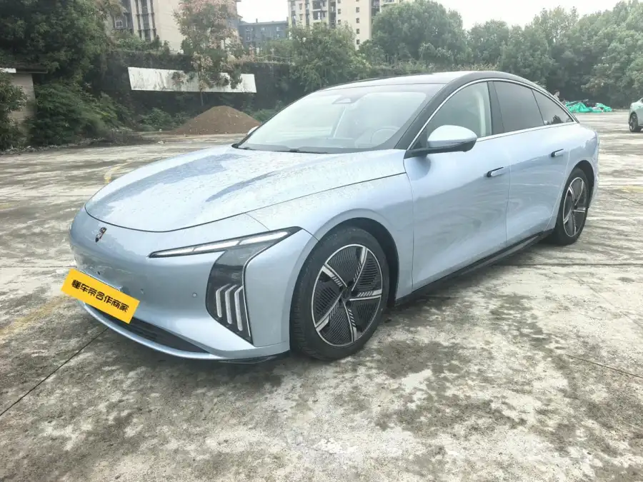 Dongfeng Forthing Xinghai S7 555