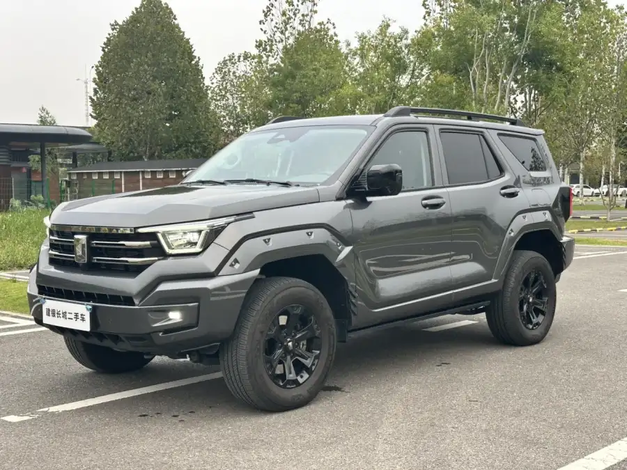 Tank 400 Hi4-T Off-road
