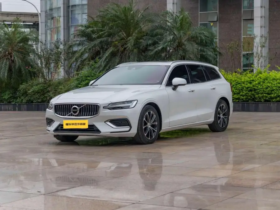Volvo V60 B4 Luxury