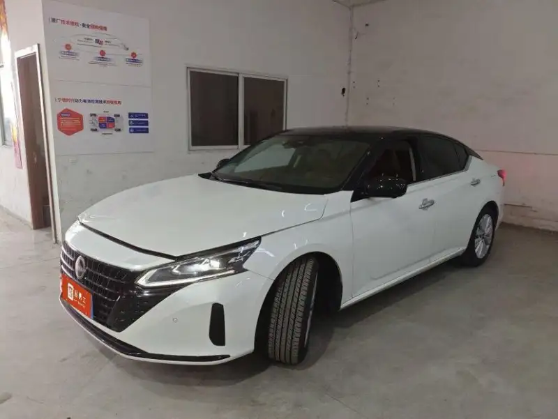 Nissan Teana 2.0L XL-Upr