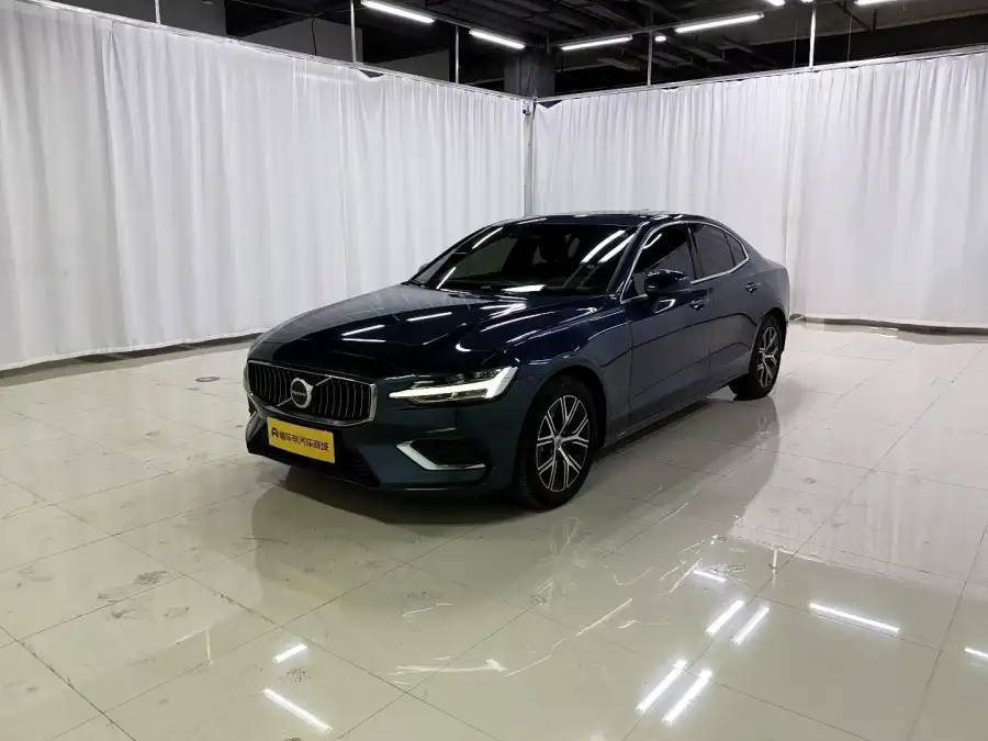 Volvo S60 B4 Luxury