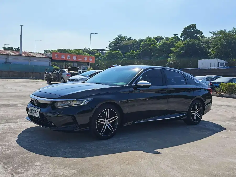 Honda Inspire · 2.0L