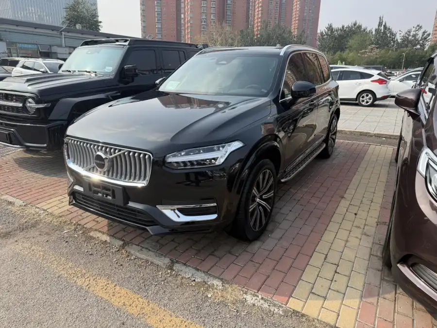 Volvo XC90 B5 Luxury 5 мест