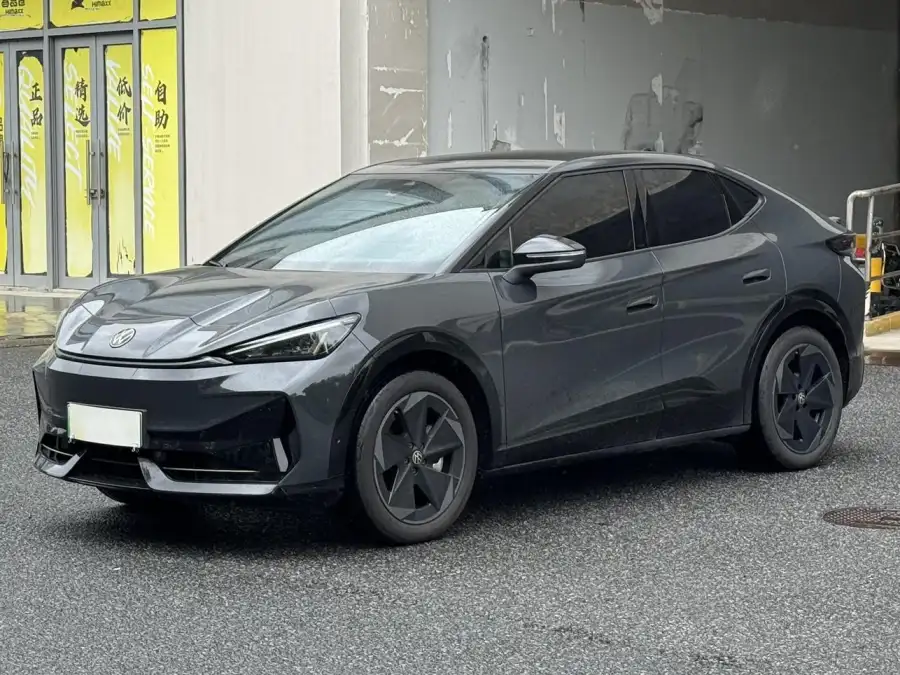 Volkswagen ID. UNYX 06 Pure