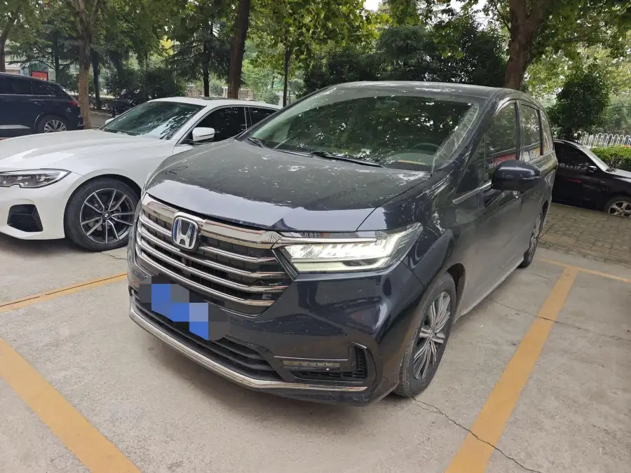 Honda Odyssey 2.0L e:HEV ·