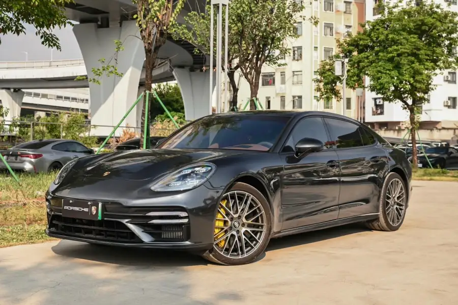 Porsche Panamera E-Hybrid Panamera Turbo S E-Hybrid 4.0T