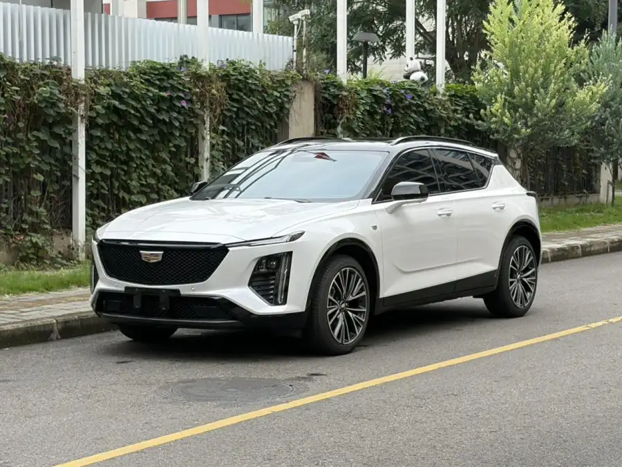 Cadillac GT4 25T Premium