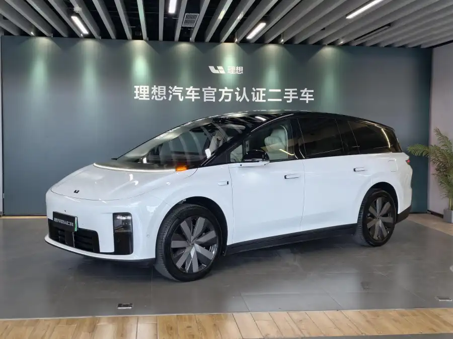 Li Auto i8 Standard