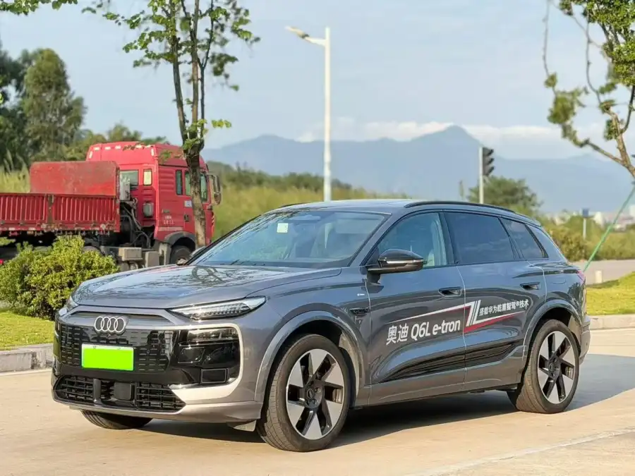 Audi Q6L e-tron