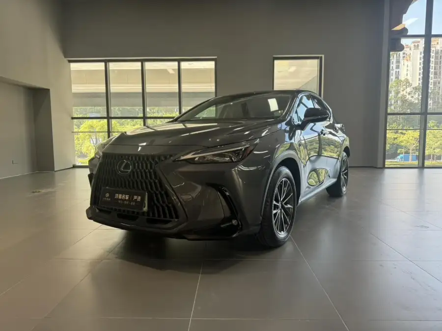 Lexus NX PHEV 400h+
