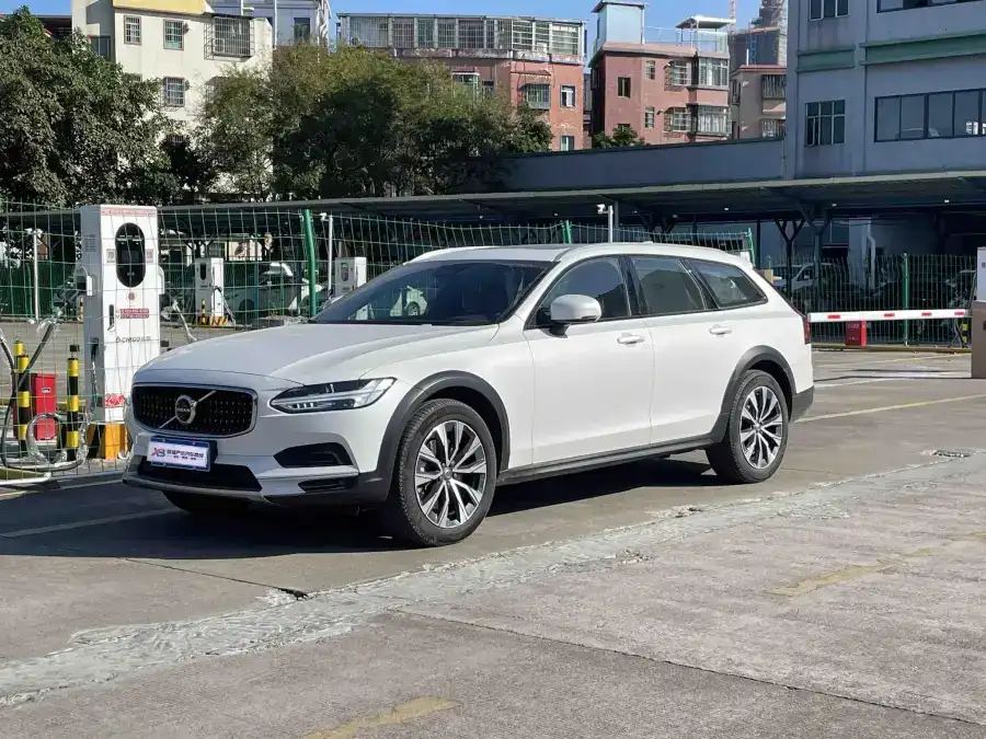 Volvo V90 Cross Country B5 AWD