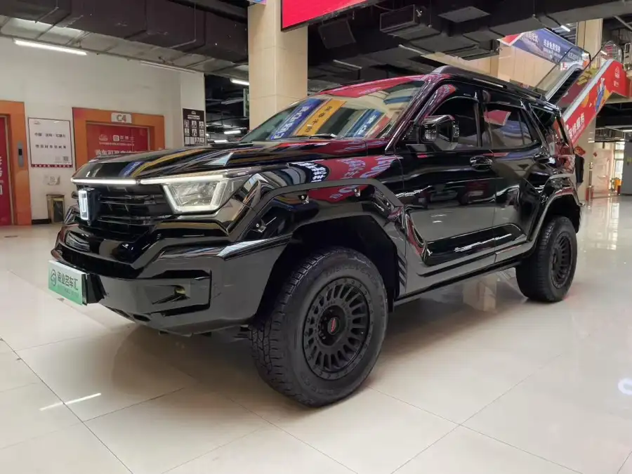 Tank 400 Hi4-T Off-road