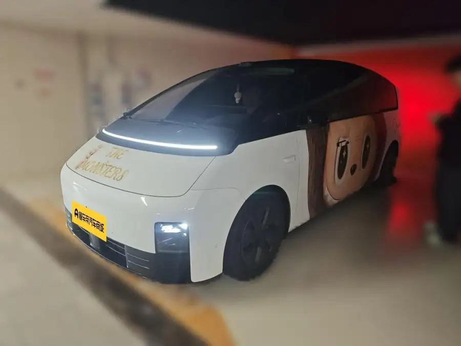 Li Auto MEGA Home