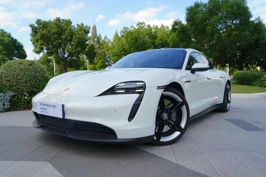 Porsche Taycan Taycan