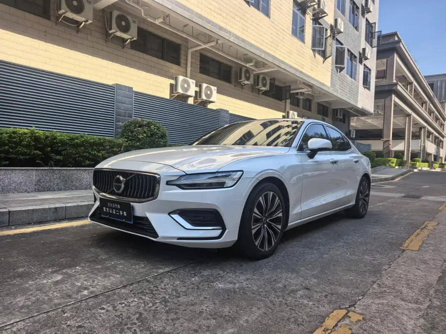 Volvo S60 B4 Luxury