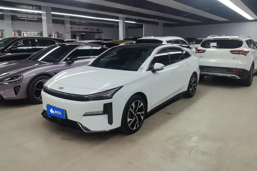 Geely Galaxy L6 1.5T DHT 125km