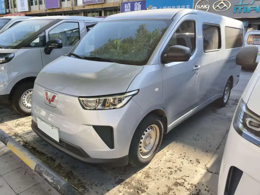 Wuling Yangguang 440km Comfort 6 мест