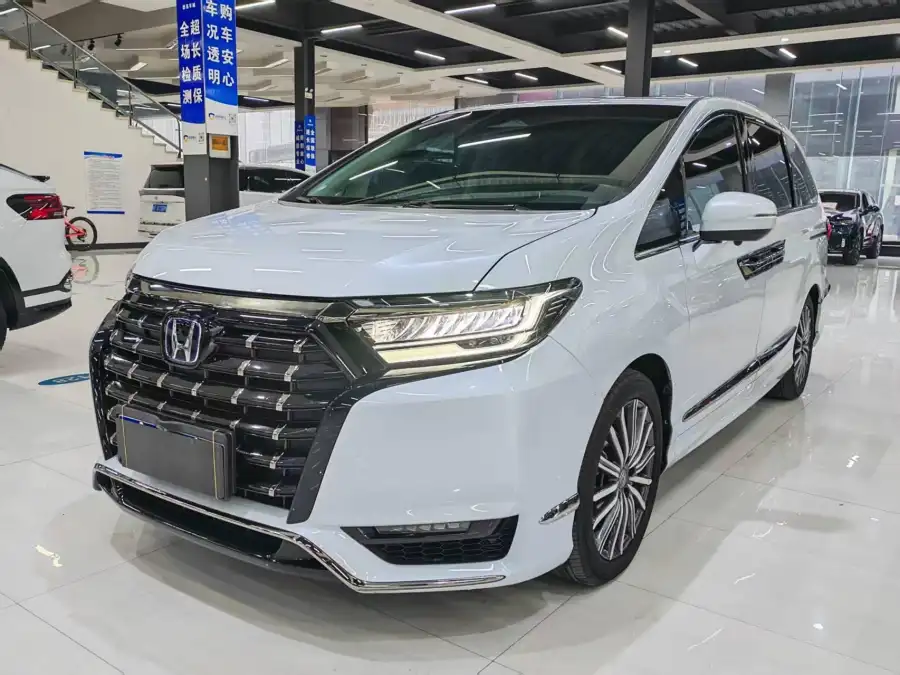 Honda Elysion 2.0L e:HEV Luxury