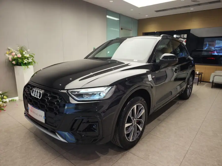 Audi Q5L Anniversary Edition 40TFSI