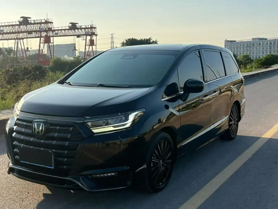 Honda Elysion 2.0L e:HEV Luxury