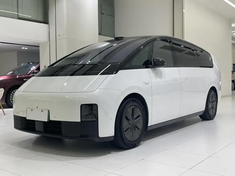 Li Auto MEGA Home