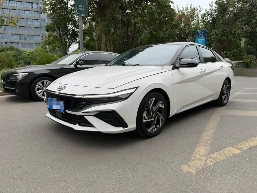Hyundai Elantra 1.5L CVT GLX Elite