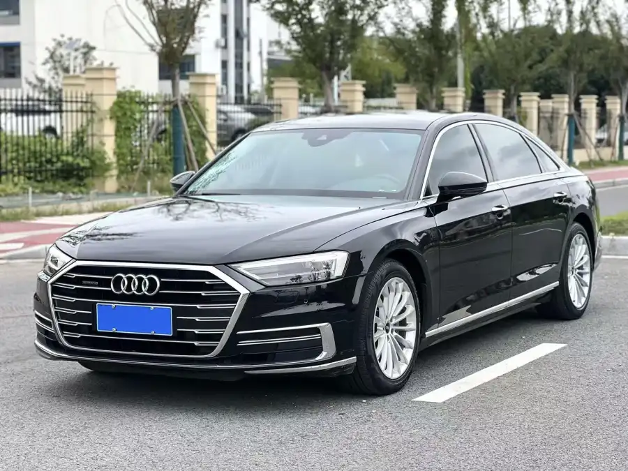 Audi A8 A8L 50 TFSI quattro Comfort